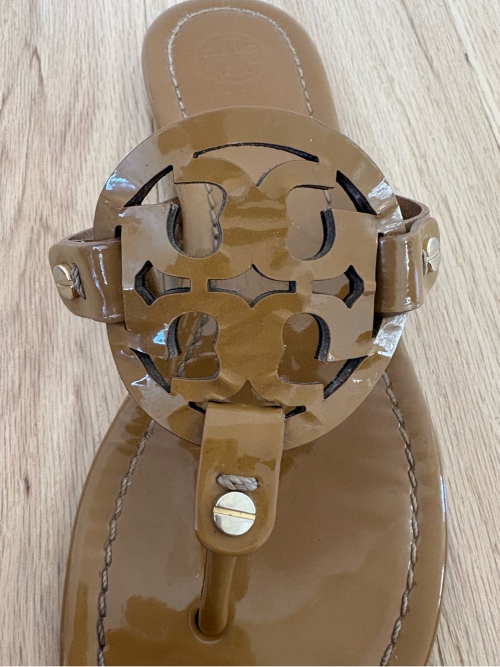Tory Burch Tan Miller Patent Sandal - Picture 10 of 16
